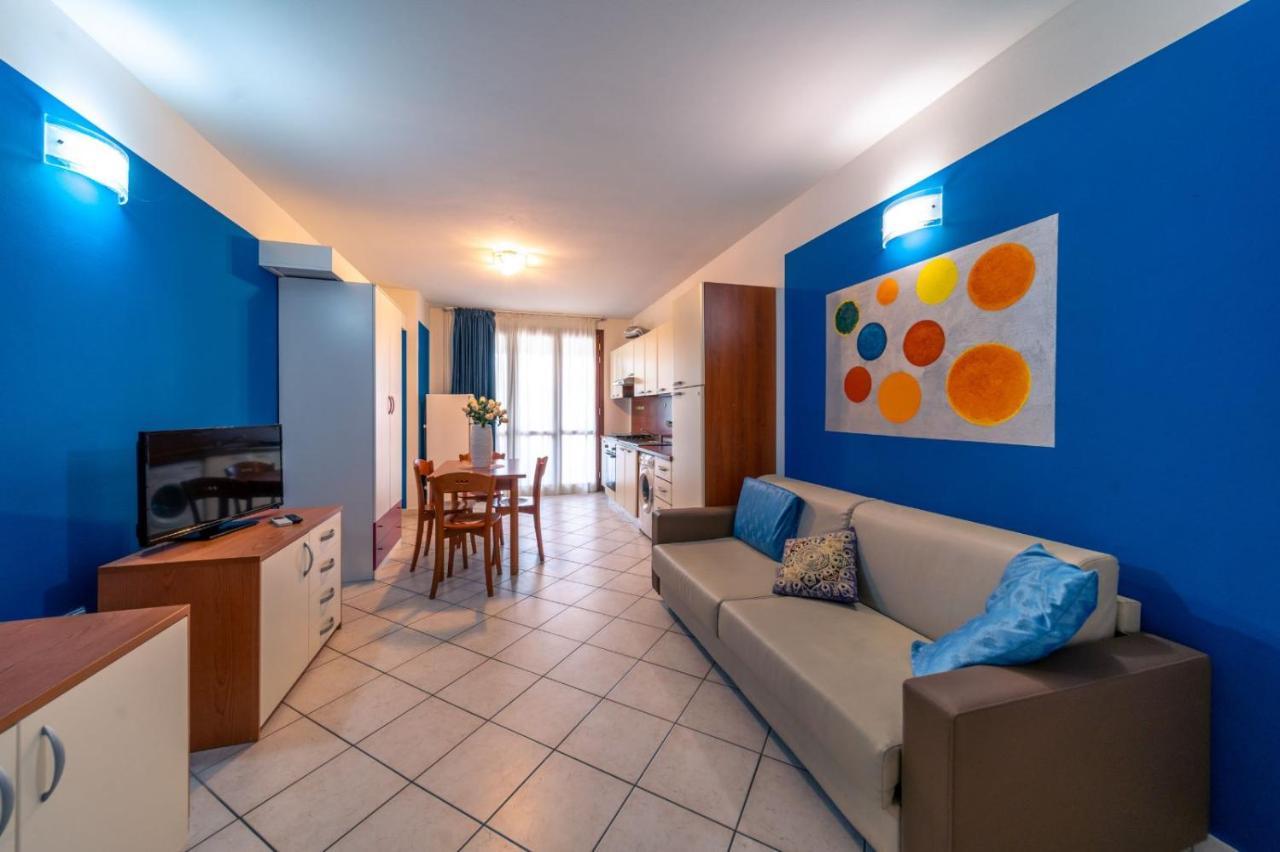 Residence Alessandra Чезенатико Экстерьер фото