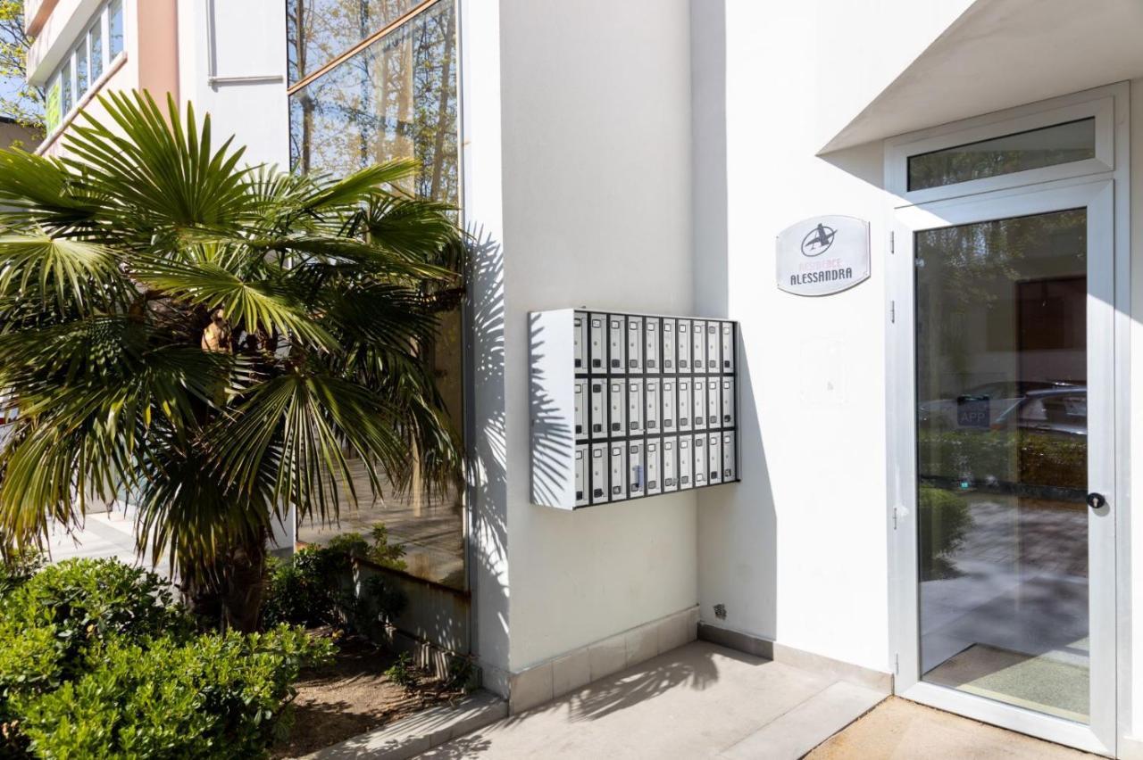 Residence Alessandra Чезенатико Экстерьер фото