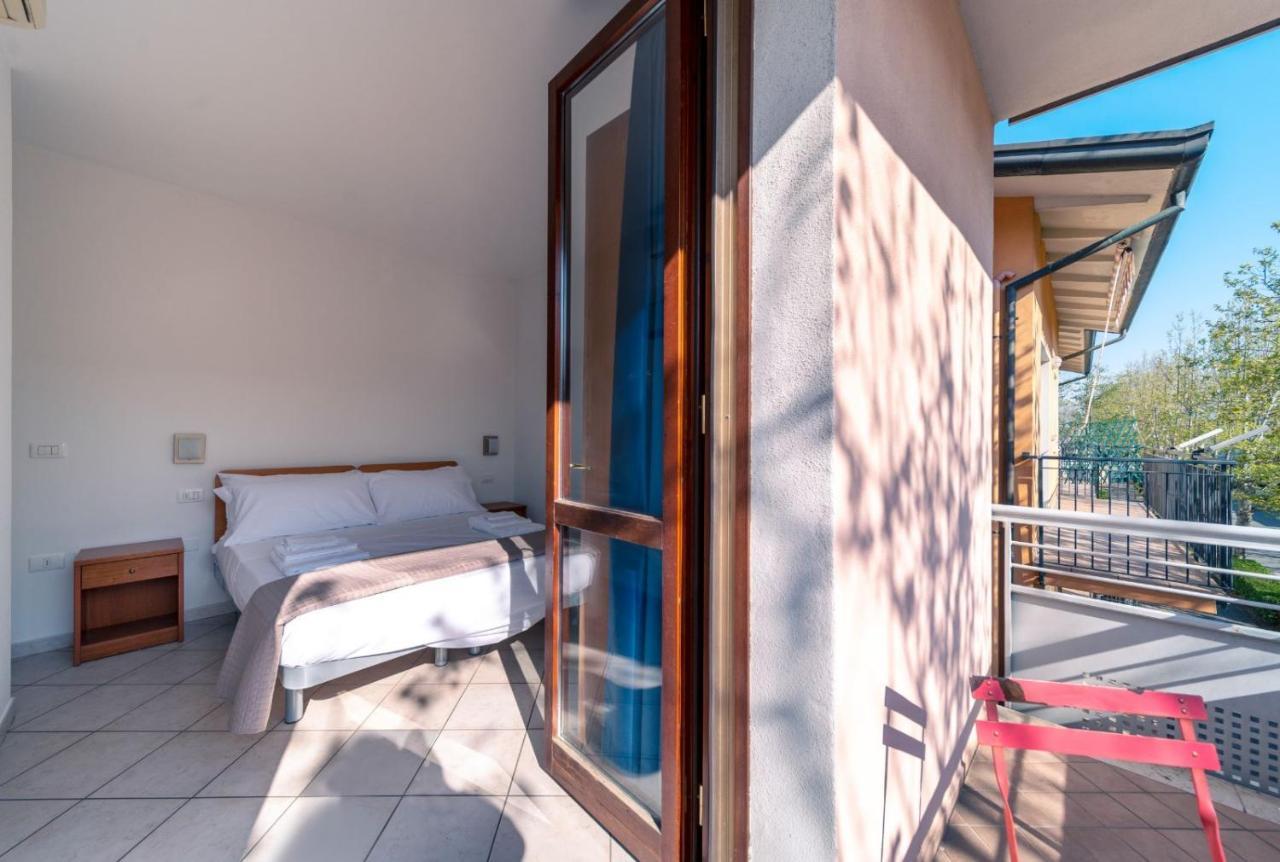 Residence Alessandra Чезенатико Экстерьер фото
