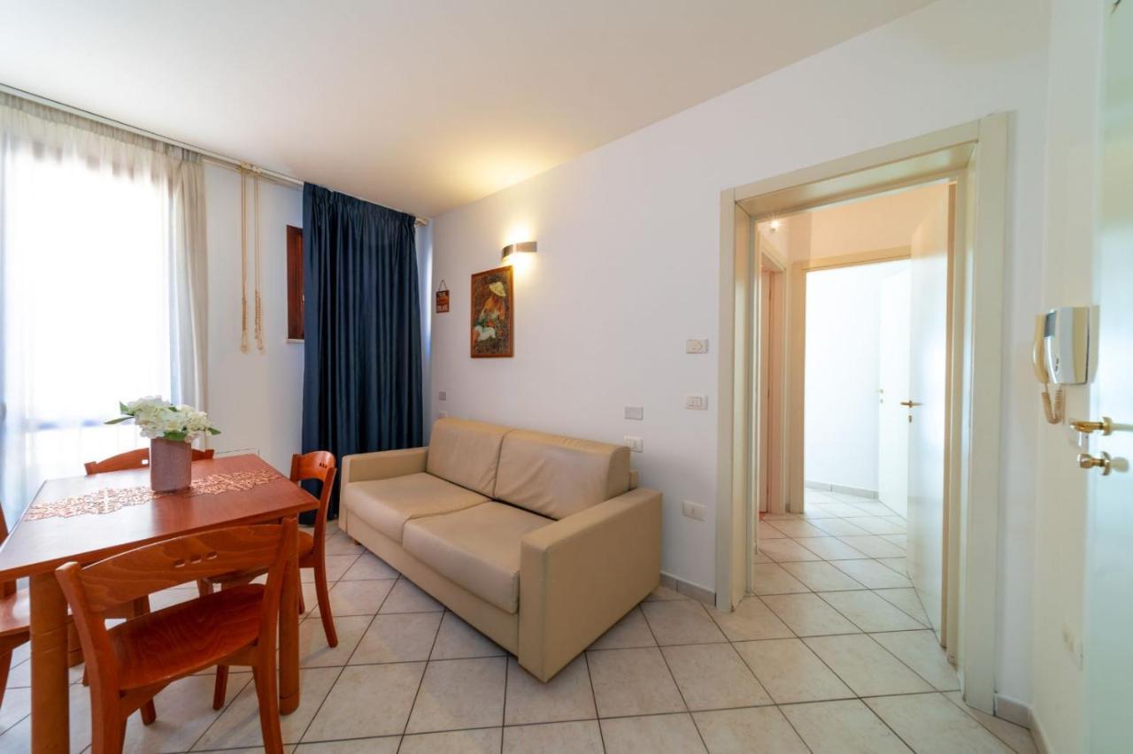 Residence Alessandra Чезенатико Экстерьер фото