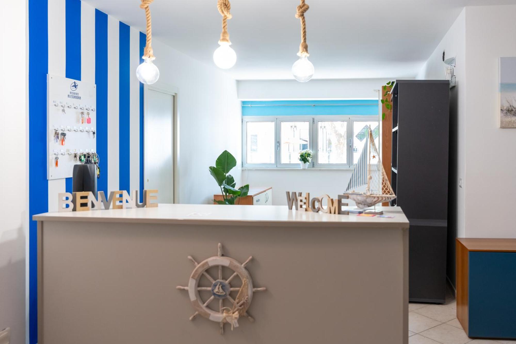 Residence Alessandra Чезенатико Экстерьер фото