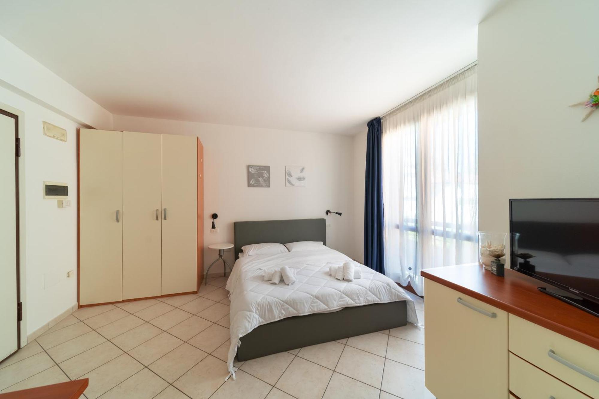 Residence Alessandra Чезенатико Экстерьер фото