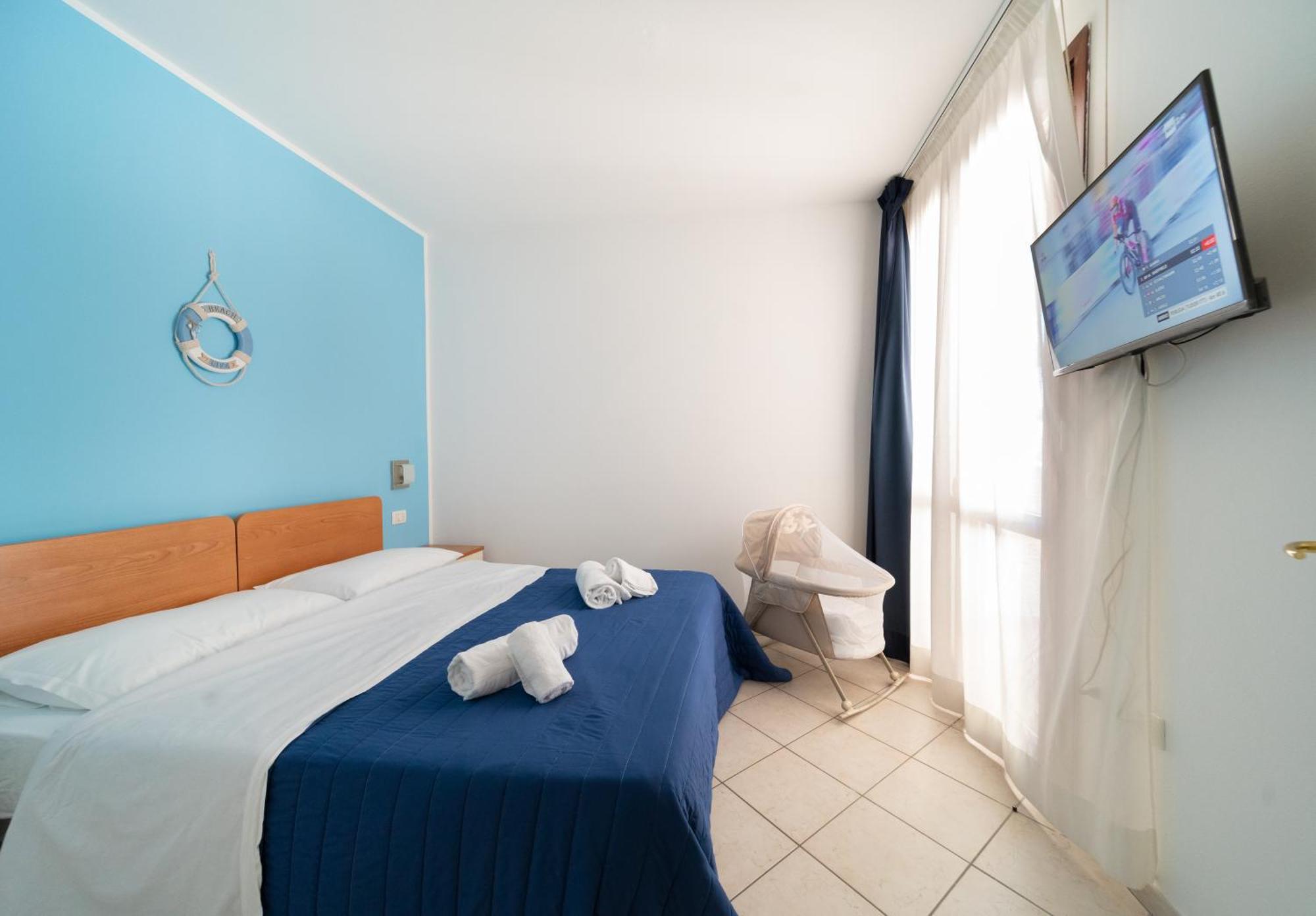 Residence Alessandra Чезенатико Экстерьер фото